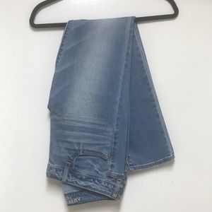 American eagle light wash jegging